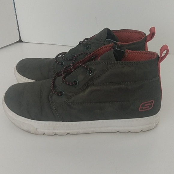 SKECHERS Boys Size 12 Gray Camouflage Print With Orange - Picture 2 of 10